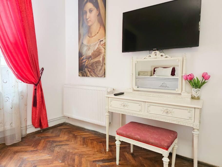 Ludovic Boutique Apartamento Braşov Exterior foto